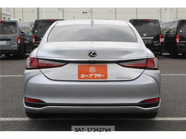 Lexus ES 2024-10 8743368-14