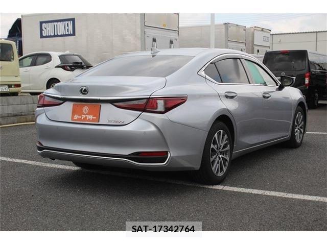 Lexus ES 2024-10 8743368-15