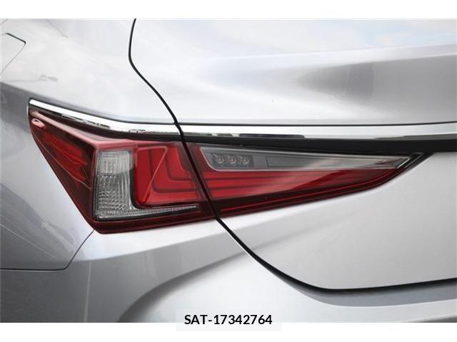 Lexus ES 2024-10 8743368-27