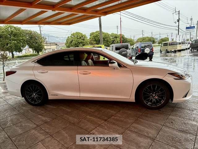 Lexus ES 2020-03 8743371-10