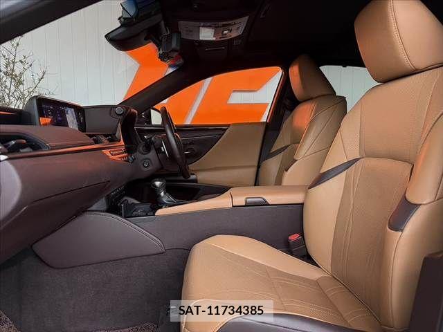 Lexus ES 2020-03 8743371-16