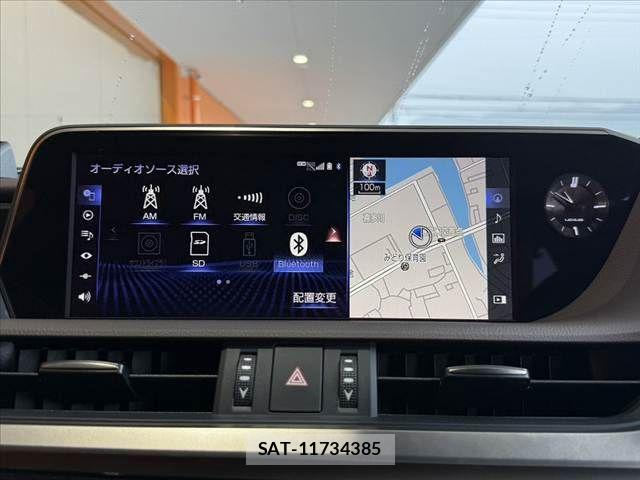 Lexus ES 2020-03 8743371-1