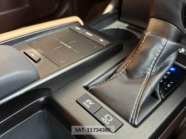 Lexus ES 2020-03 8743371-27