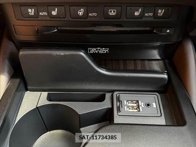 Lexus ES 2020-03 8743371-28