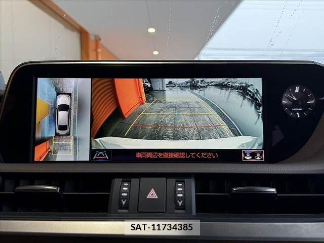 Lexus ES 2020-03 8743371-2