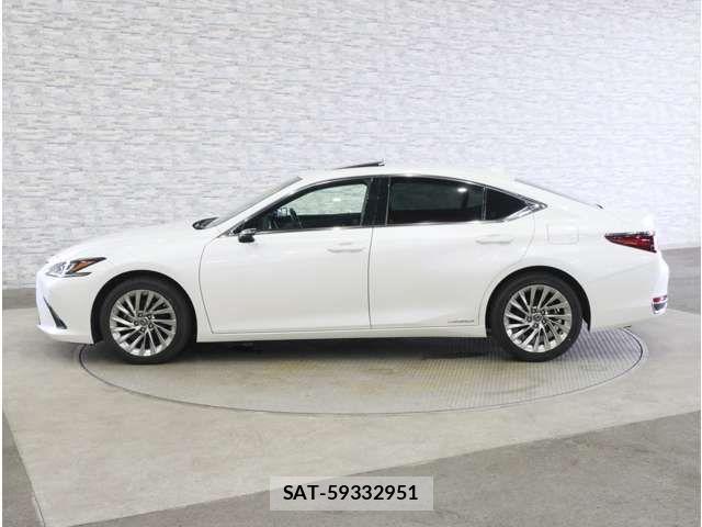 Lexus ES 2019-02 8780836-12