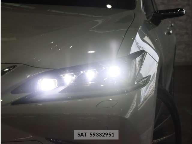Lexus ES 2019-02 8780836-15