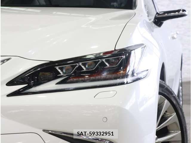 Lexus ES 2019-02 8780836-16
