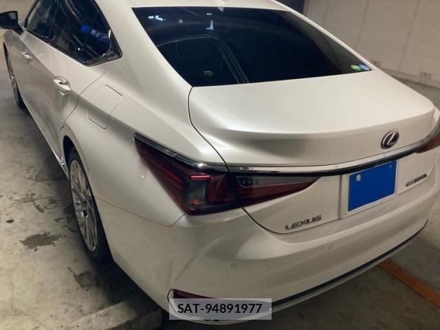 Lexus ES 2019-12 8796452-3