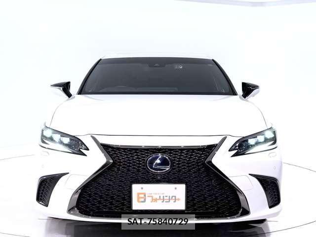 Lexus ES 2022-10 8796445-10