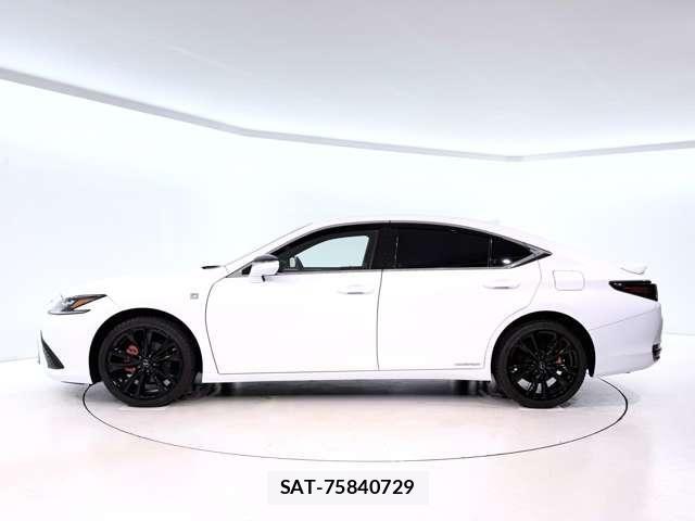 Lexus ES 2022-10 8796445-3