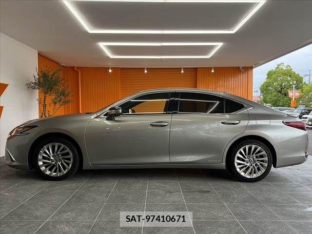 Lexus ES 2021-01 8796449-10