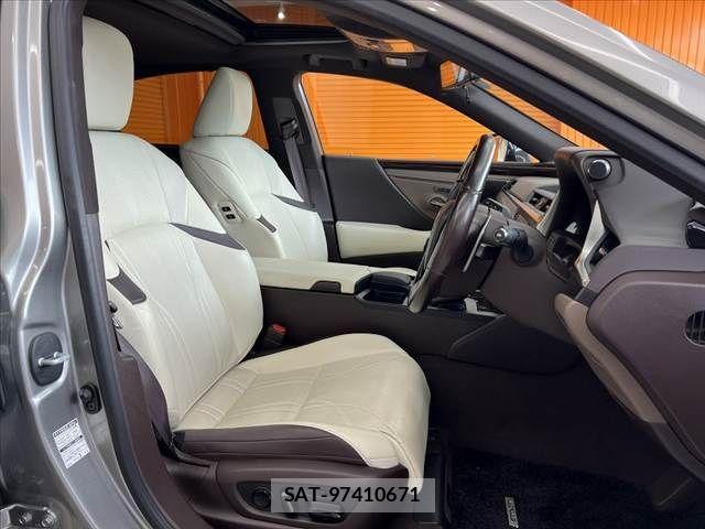 Lexus ES 2021-01 8796449-15