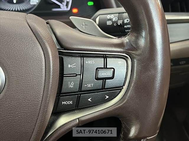 Lexus ES 2021-01 8796449-25