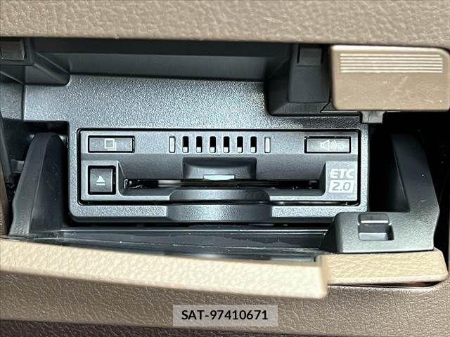 Lexus ES 2021-01 8796449-27
