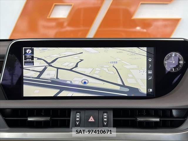 Lexus ES 2021-01 8796449-2