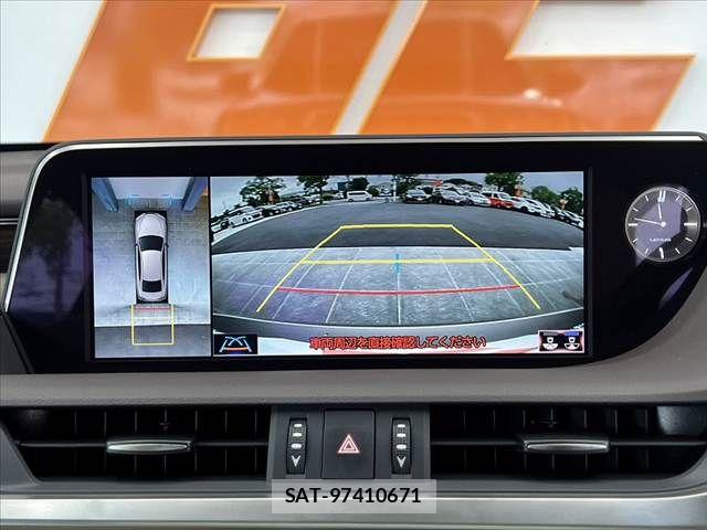Lexus ES 2021-01 8796449-3