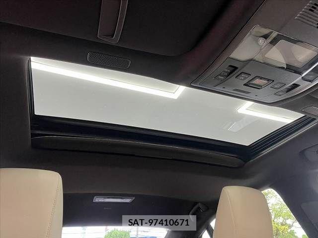 Lexus ES 2021-01 8796449-4