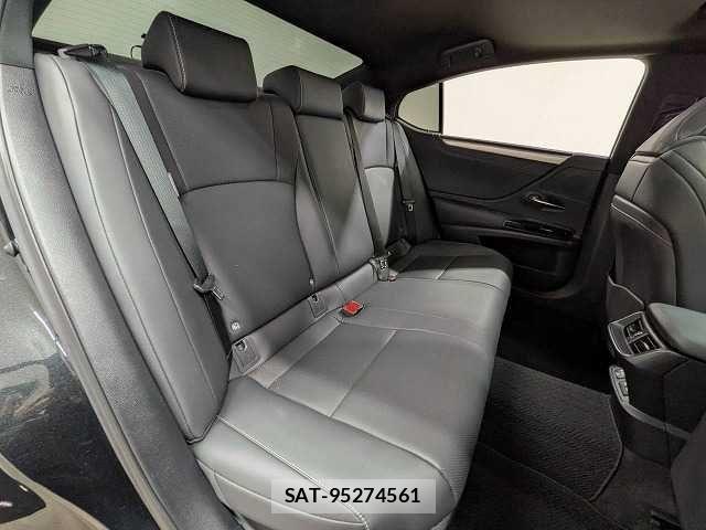 Lexus ES 2023-08 8796447-11