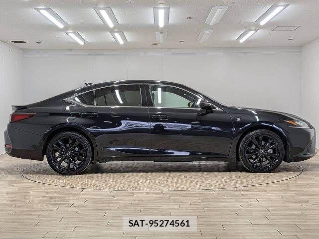 Lexus ES 2023-08 8796447-17