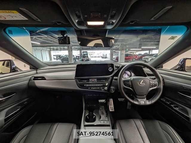 Lexus ES 2023-08 8796447-1