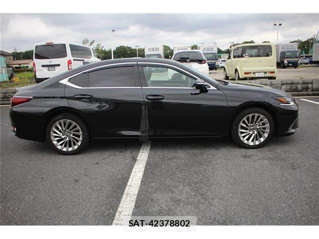 Lexus ES 2023-01 8796446-14