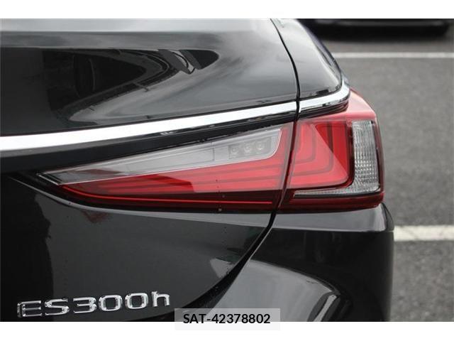 Lexus ES 2023-01 8796446-21