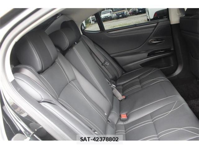 Lexus ES 2023-01 8796446-28