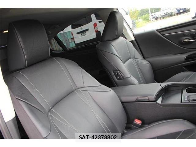 Lexus ES 2023-01 8796446-5