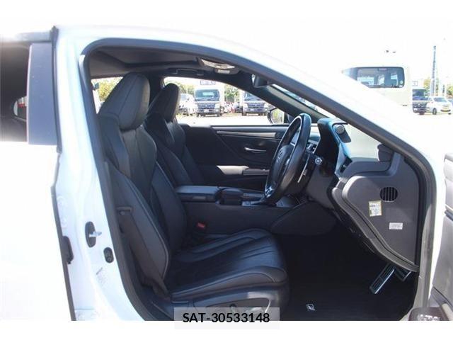 Lexus ES 2019-08 8849565-18