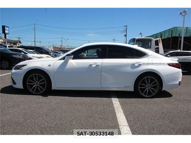 Lexus ES 2019-08 8849565-7