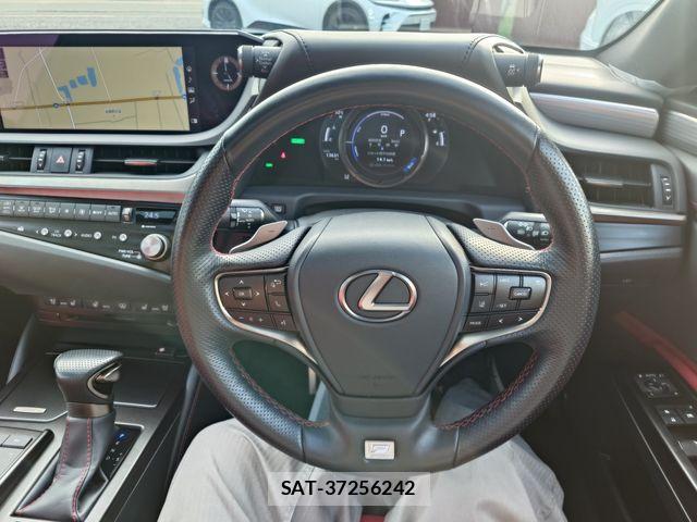 Lexus ES 2021-08 8849567-12