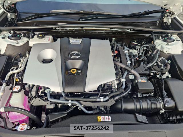 Lexus ES 2021-08 8849567-25