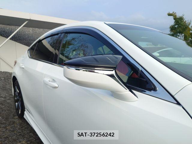 Lexus ES 2021-08 8849567-4