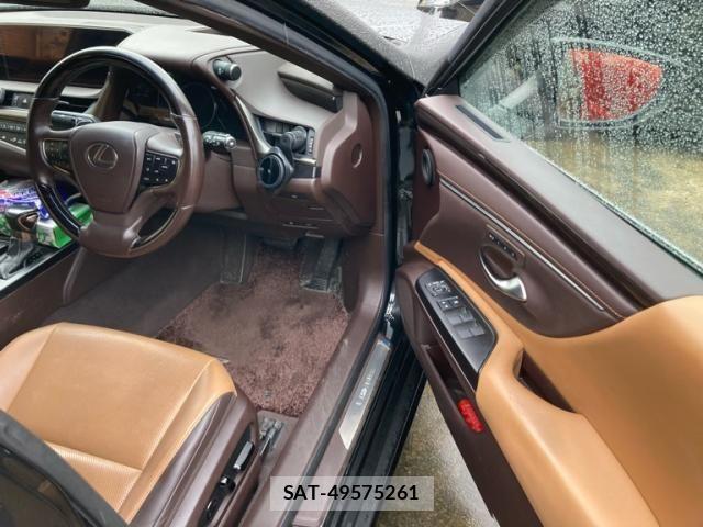 Lexus ES 2018-12 8849566-10