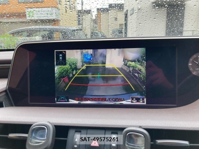 Lexus ES 2018-12 8849566-16