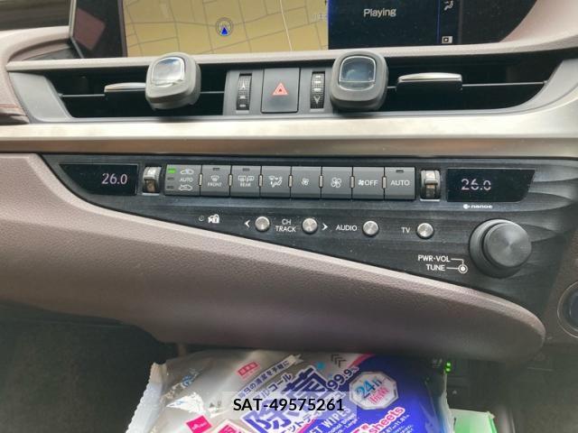 Lexus ES 2018-12 8849566-23