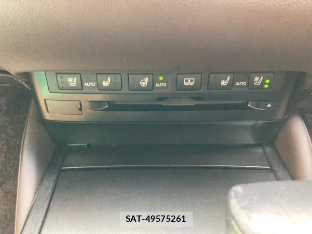 Lexus ES 2018-12 8849566-25
