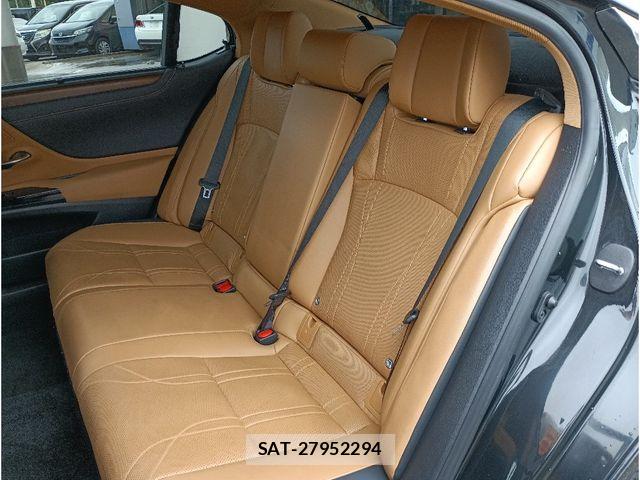 Lexus ES 2023-08 8880469-10