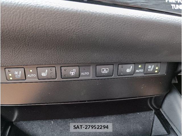 Lexus ES 2023-08 8880469-17