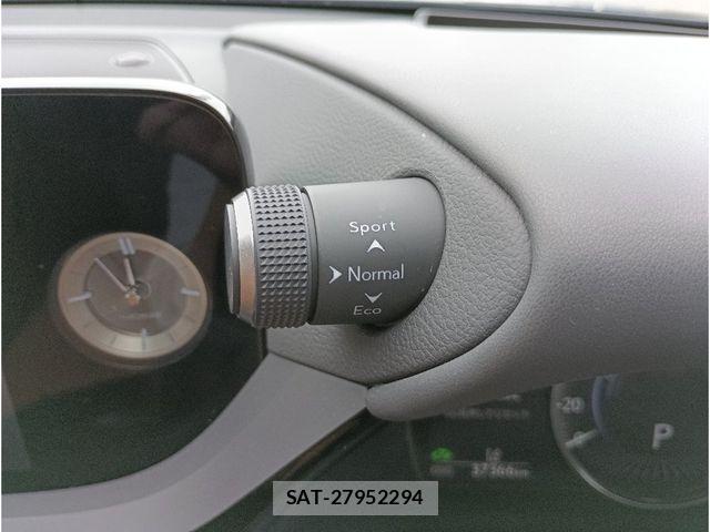 Lexus ES 2023-08 8880469-26