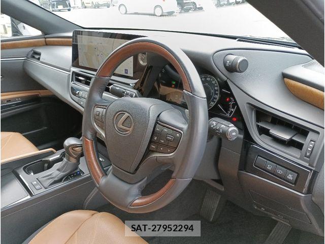 Lexus ES 2023-08 8880469-7