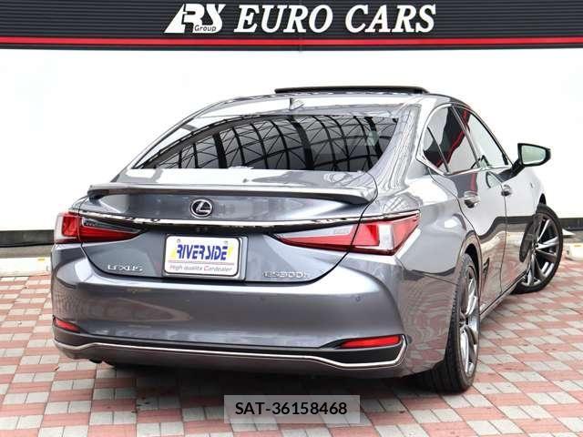 Lexus ES 2018-10 8880468-2