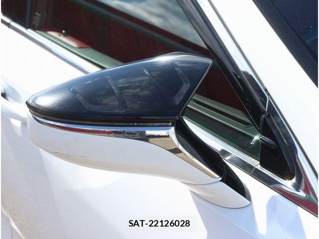 Lexus ES 2018-11 8883833-21
