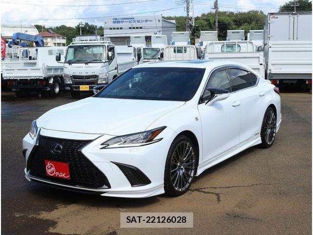 Lexus ES 2018-11 8883833-22