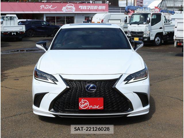 Lexus ES 2018-11 8883833-23