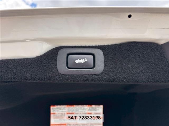 Lexus GS 2017-06 7272220-16