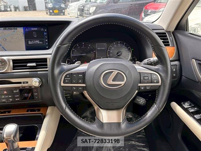 Lexus GS 2017-06 7272220-26
