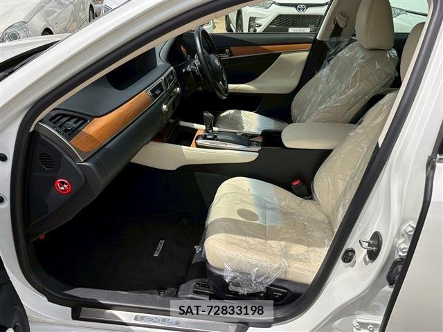 Lexus GS 2017-06 7272220-4