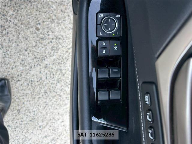 Lexus GS 2014-10 2099901-13